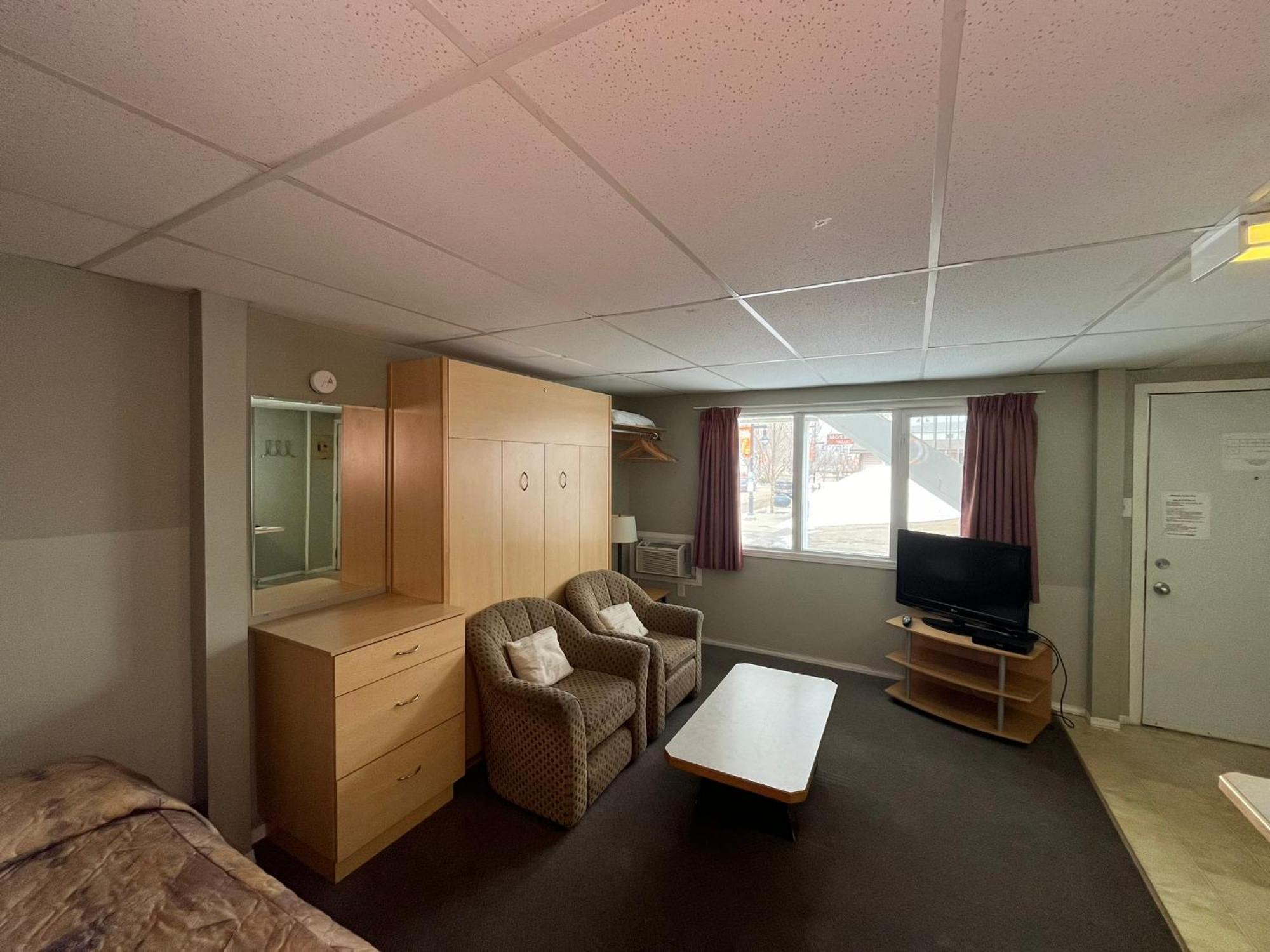 Raccoon Lodge Motel Sylvan Lake Bilik gambar