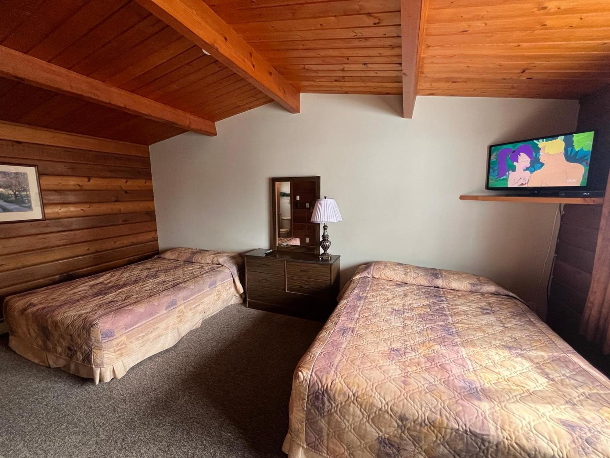 Raccoon Lodge Motel Sylvan Lake Luaran gambar