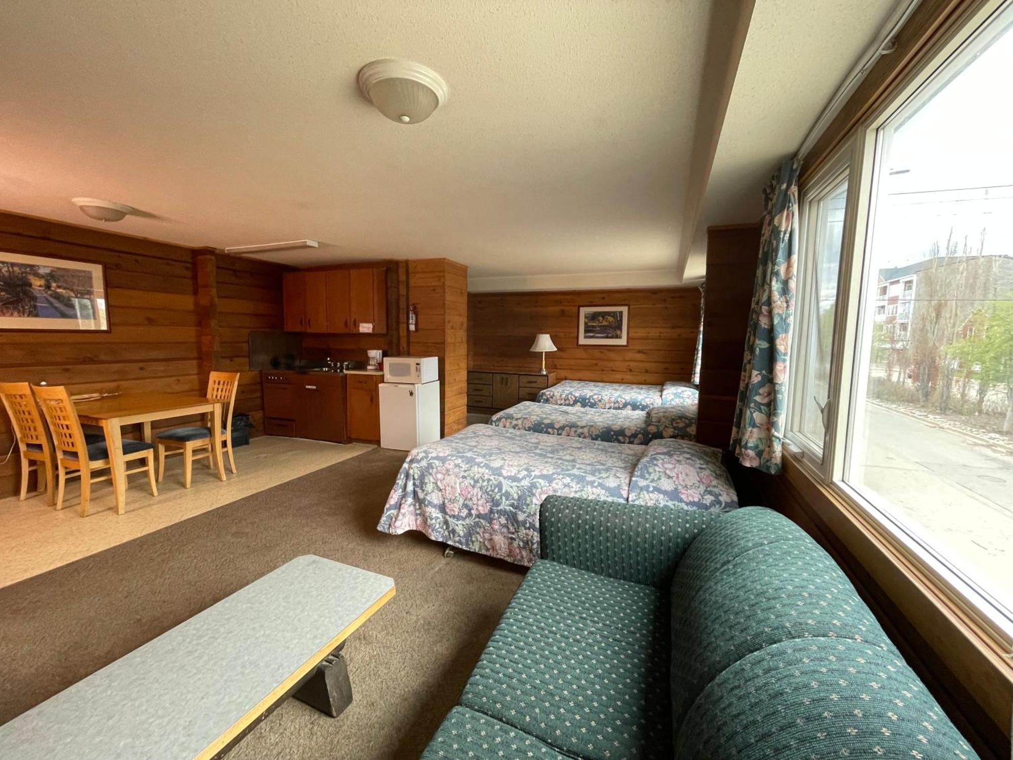 Raccoon Lodge Motel Sylvan Lake Luaran gambar